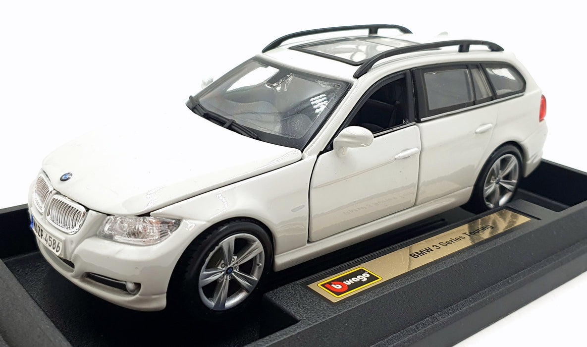 Burago 1/24 Scale Diecast 18-21048 - BMW 3 Series Touring - White