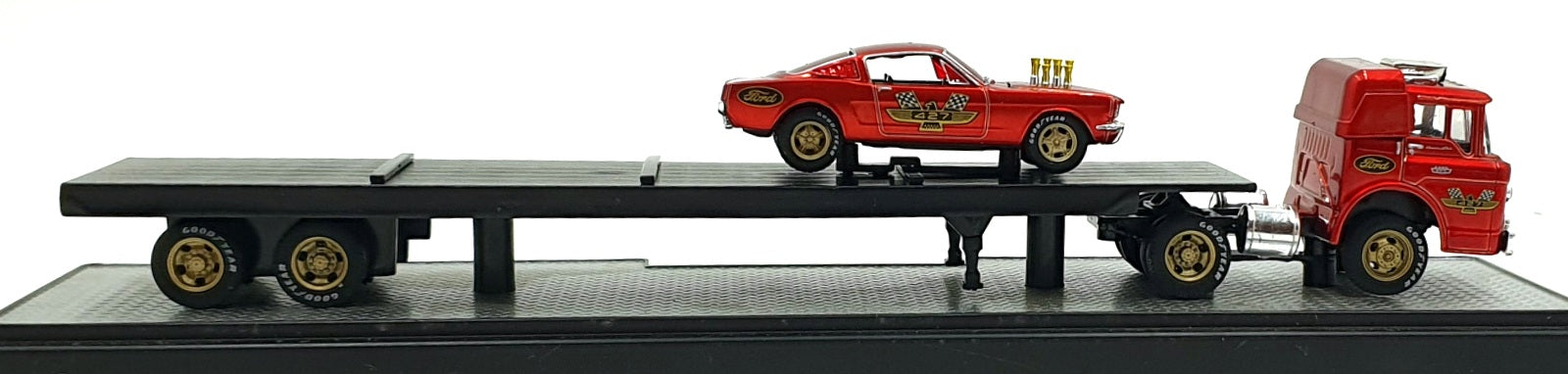 Castline M2 Machines 1/64 Scale R21 '66 Ford C-600/1966 Ford Mustang Fastback