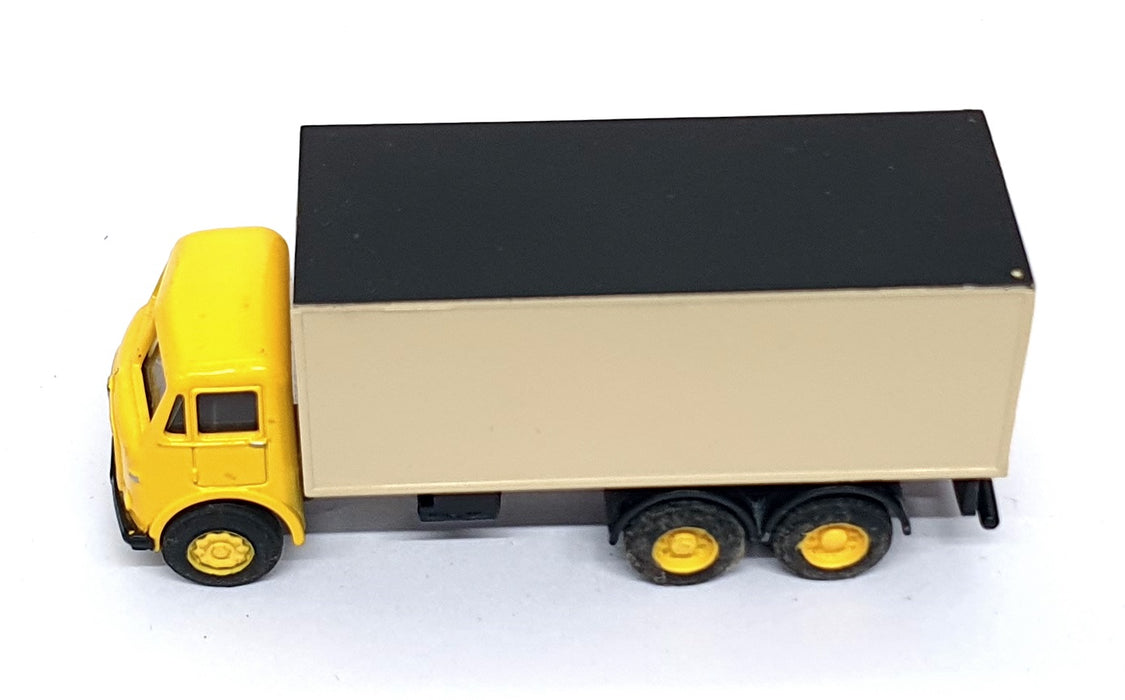 Base Toys 1/76 Scale AM6C-01 - AEC Mercury 6-Wheel Van - Yellow