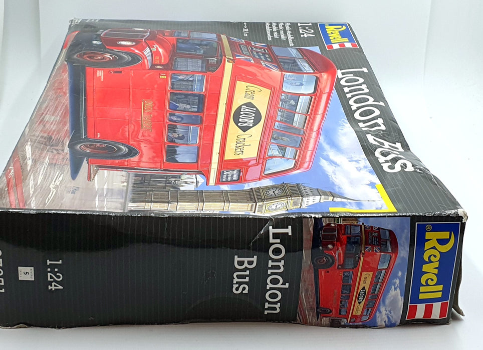 Revell 1/24 Scale Model Bus Plastic Kit 07651 - London Bus Routemaster