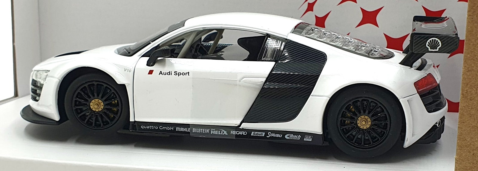 Rastar 1/24 Scale - 56100 Audi R8 LMS - Silver Rastar 1/24 Scale - 56100 Audi R8 LMS - Silver