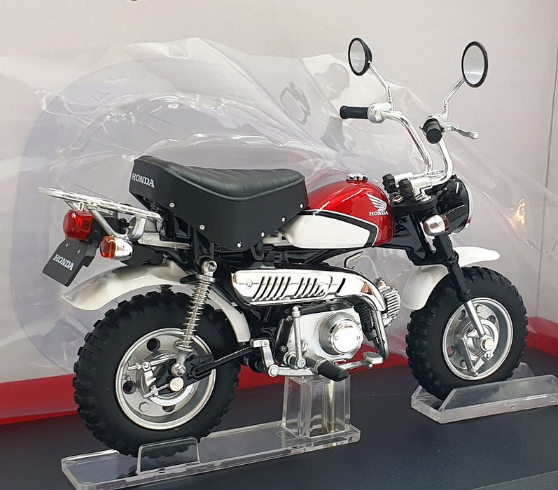 Aoshima 1/12 Scale 11172-3900 - Honda Monkey Motorcycle - Red/White/Black
