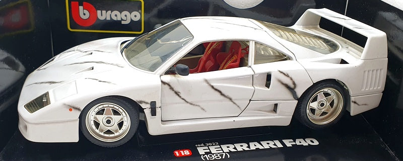 Burago 1/18 Scale Diecast 3022 - Ferrari F40 1987 - White With Stripes