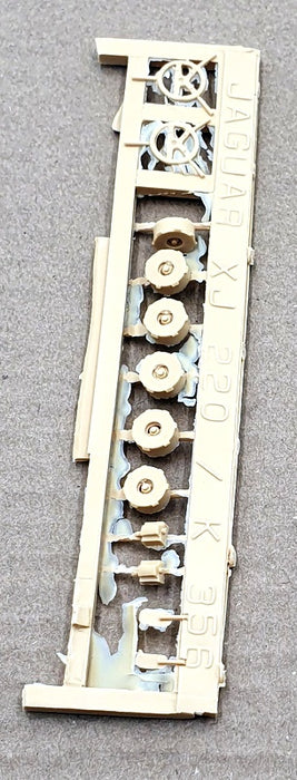 Provence Moulage 1/43 Scale Kit K356 -  Jaguar XJ 220