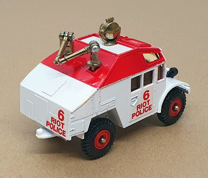 Corgi Appx 9cm Long Diecast 422 - Morris Quad Tractor Riot Police - White/Red