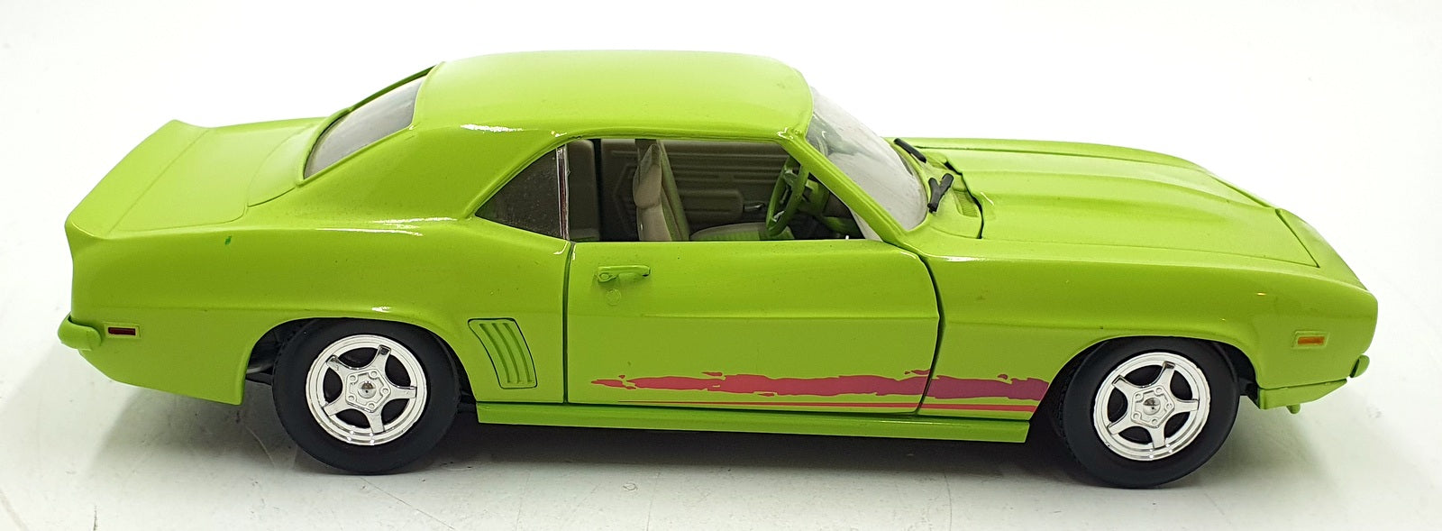 Ertl 1/18 Scale Diecast 171225D - 1969 Chevrolet Camaro - Green