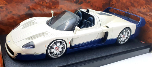 Hot Wheels 1/18 Scale Diecast G7158 - Maserati MC12 - White/Blue