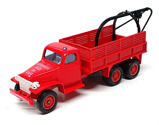 Solido 1/60 Scale 3117 - GMC CCKW353 Fire Truck With Crane - Red