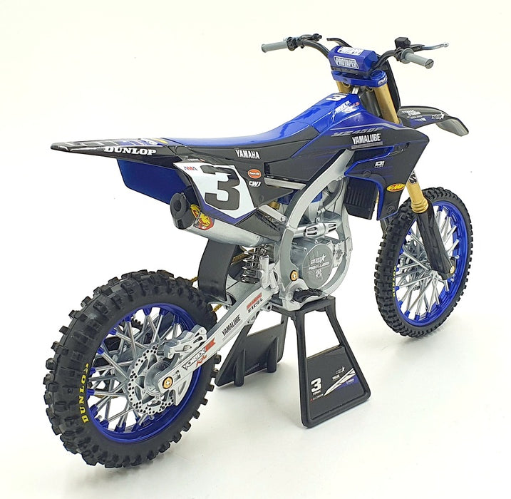 NewRay 1/6 Scale 49713 - Yamaha Factory Motorbike YZ450F E.Tomac #3 Blue/SIlver R.M.Toys Ltd NewRay 1/6 Scale 49713 - Yamaha Factory Motorbike YZ450F E.Tomac #3 Blue/SIlver R.M.Toys Ltd