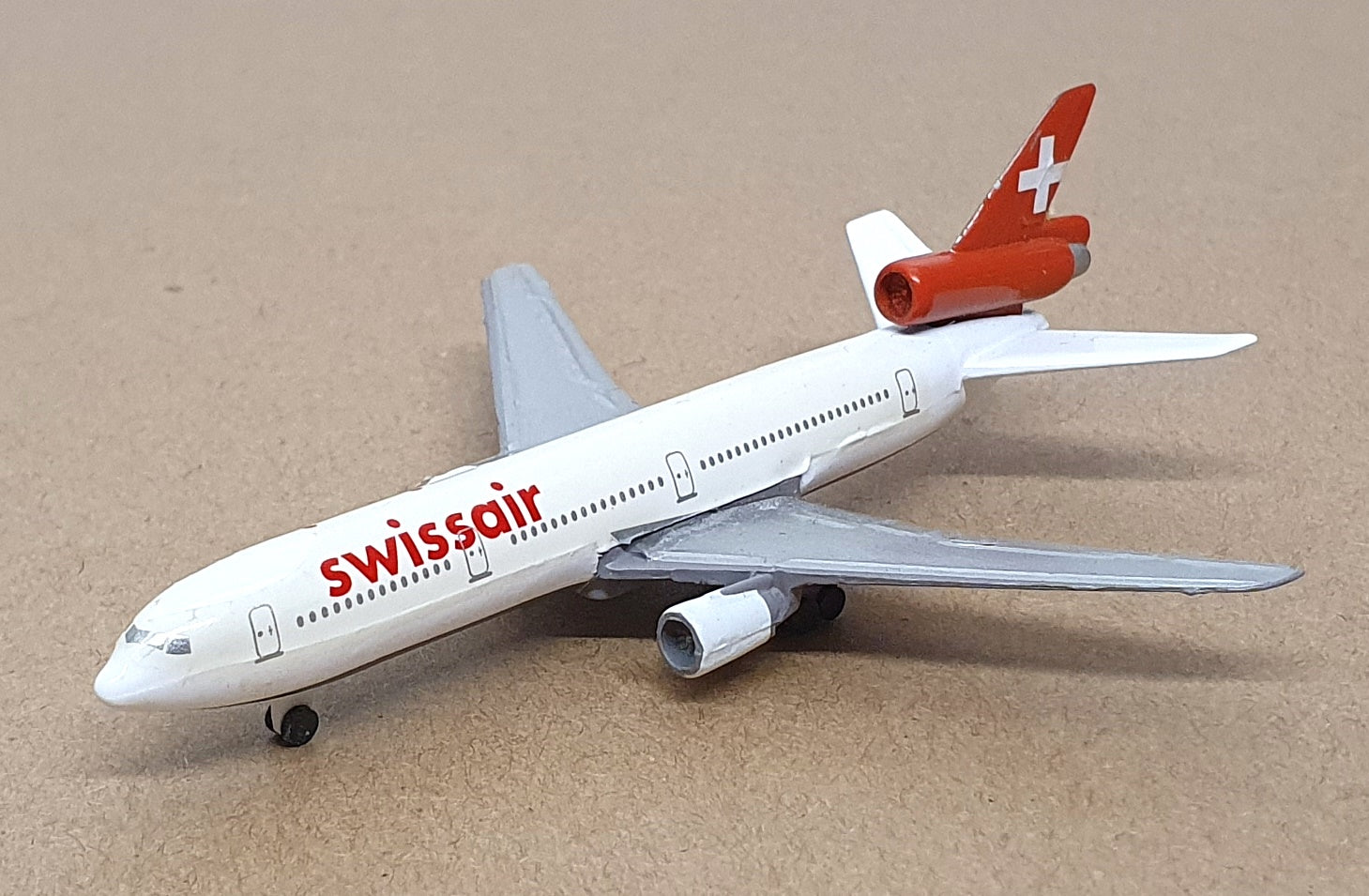 Schabak 1/600 Scale 902/4 - Douglas DC-10-30 Aircraft Swissair