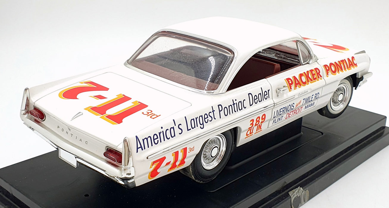 ERTL 1/18 Scale Diecast 29417P - 1961 Catalina Packer Pontiac  - White