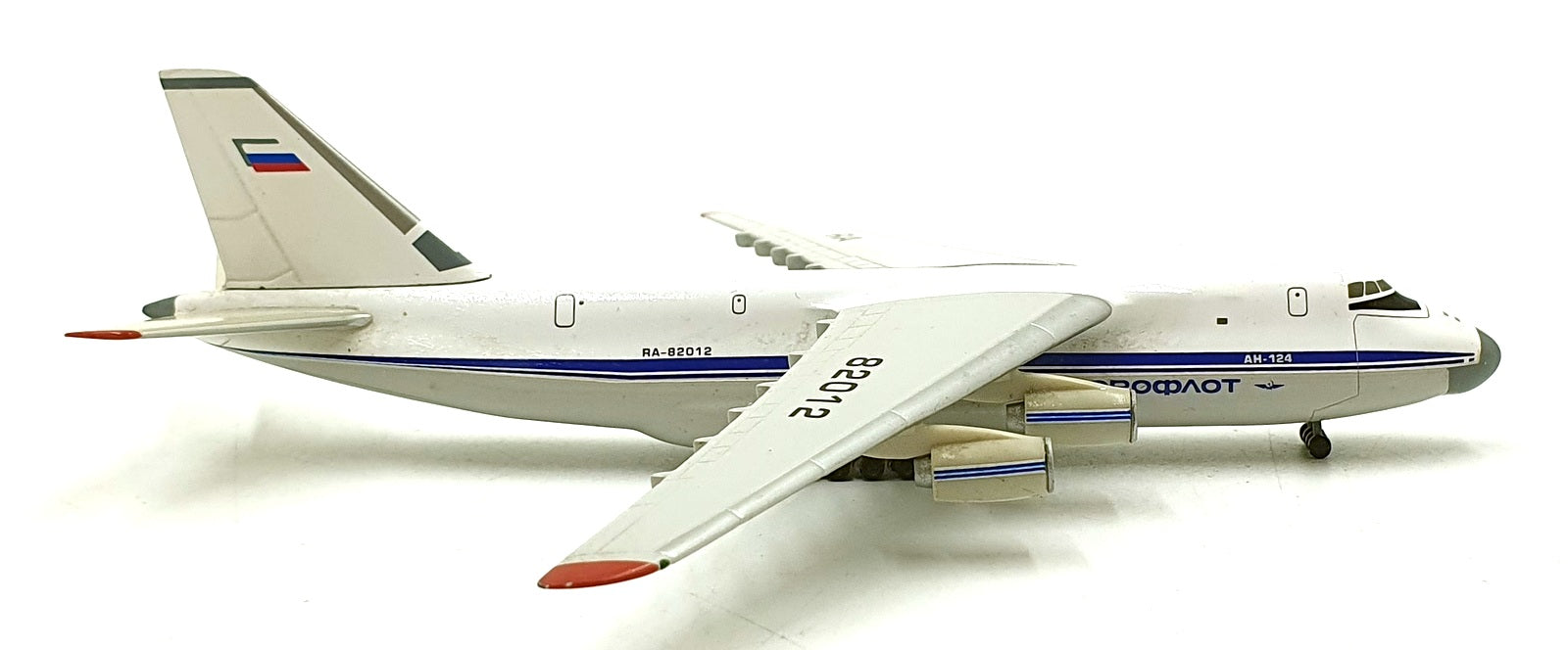 Herpa 1/500 Scale 510707 - Aeroflot Antonov AN-124 Russian Aircraft