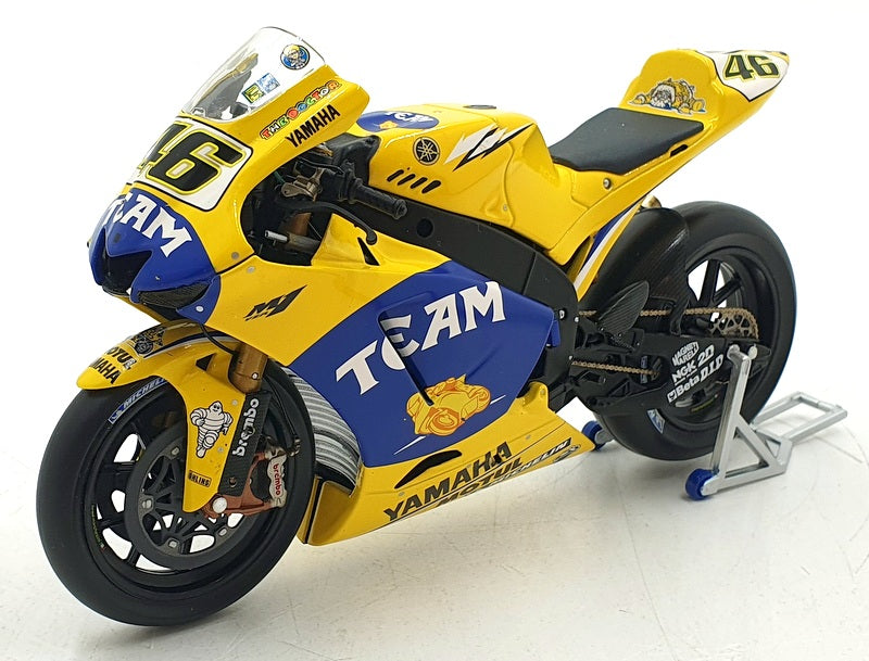 Minichamps 1/12 Yamaha YZR 500 Biaggi 2000 – Figurine SIGNÉE (Occasion)