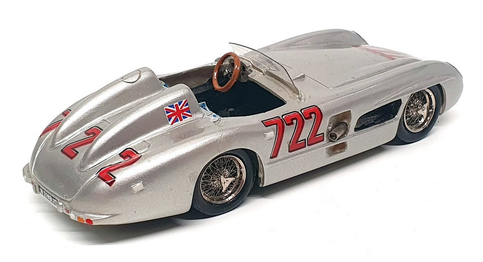 1:43 MINICHAMPS MERCEDES-BENZ 300 SLR Mille Miglia 1955 #704, état neuf 1:43 MINICHAMPS MERCEDES-BENZ 300 SLR Mille Miglia 1955 #704, état neuf