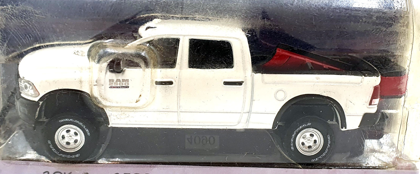 Greenlight 1/64 Scale 35060-E - 2016 Ram 2500 with Salt Spreader and Snow Plow