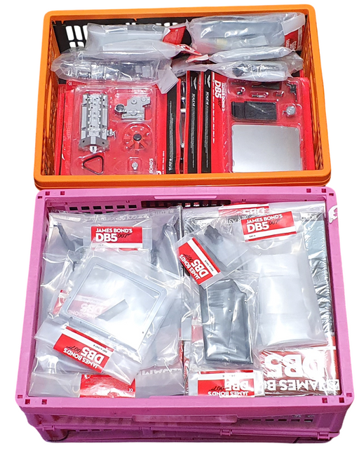 Eaglemoss 1/8 Scale - Build Your Own James Bond Aston Martin DB5 All 86 Issues