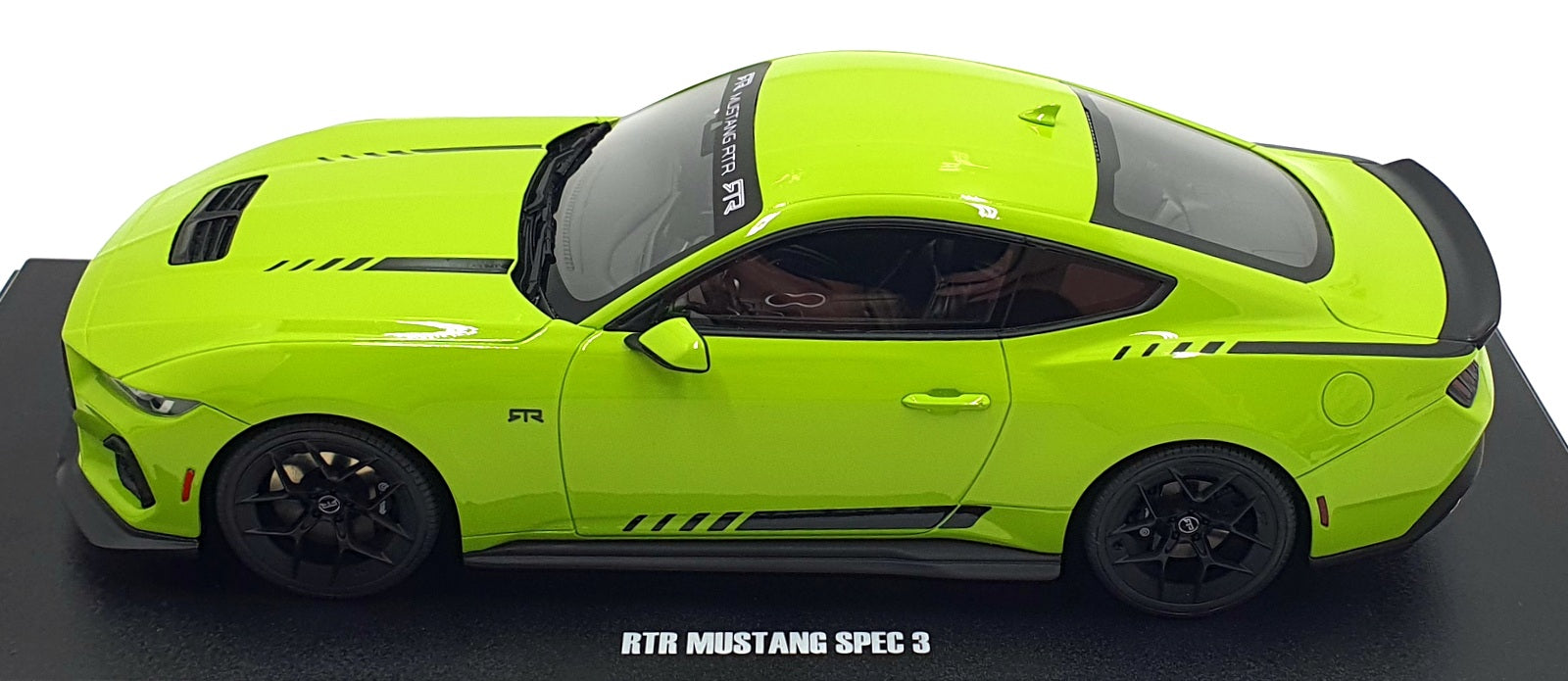 GT Spirit 1/18 Scale Resin GT565 - RTR Mustang Spec 3 - Neon Green
