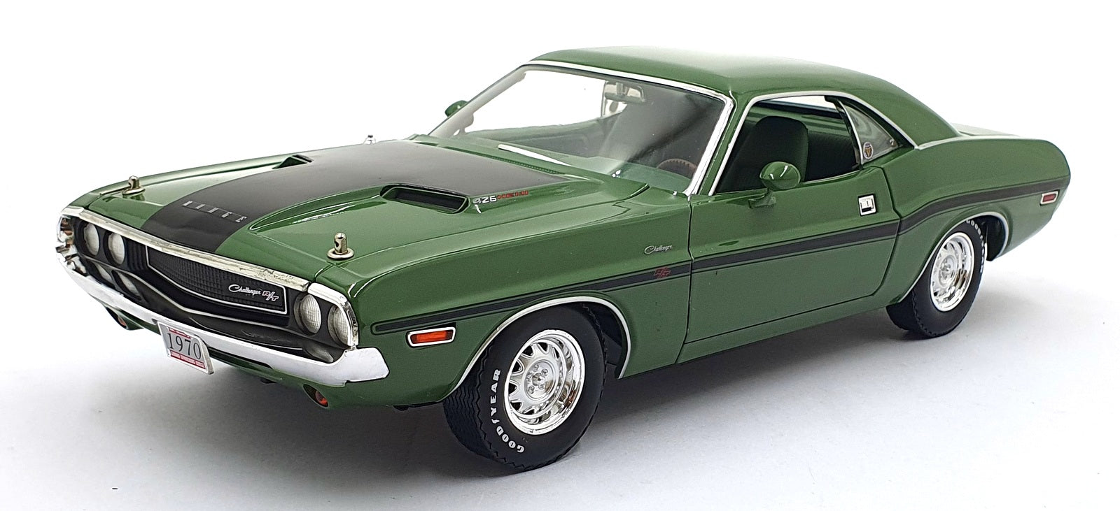 Greenlight 1/18 Scale Diecast 13700 - 1970 Dodge Challenger R/T Hemi - Mr Norm's