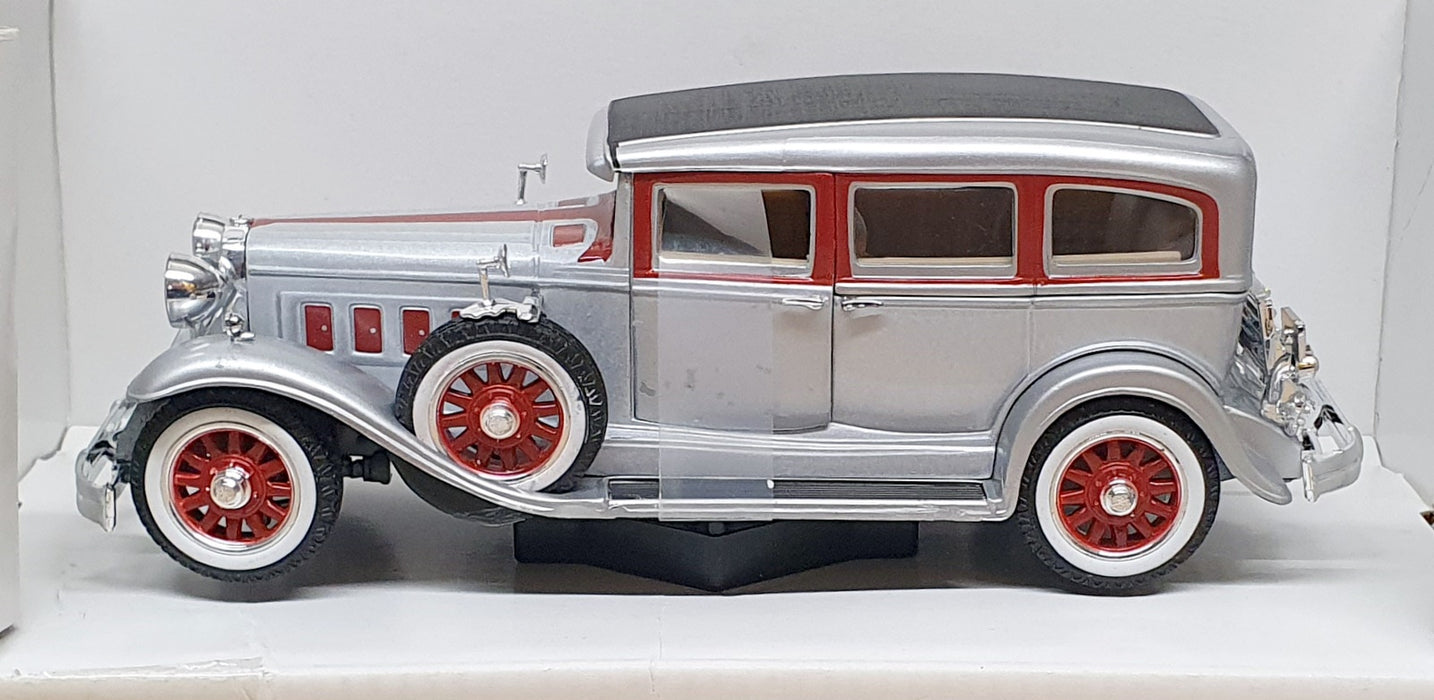 Anson 1/32 Scale Diecast 10101 - 1931 Peerless - Silver/Red