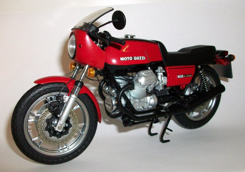 Minichamps 1/12 Scale - 122 165300 Moto Guzzi 850 Mk1 Le Mans 1978 red
