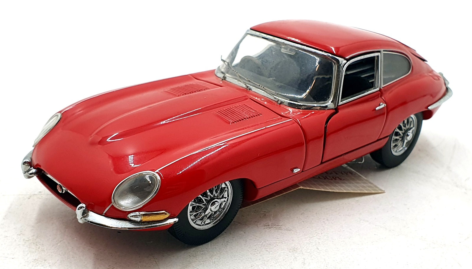 Franklin Mint 1/24 Scale Diecast 7125F - 1961 Jaguar E-Type Coupe - Red