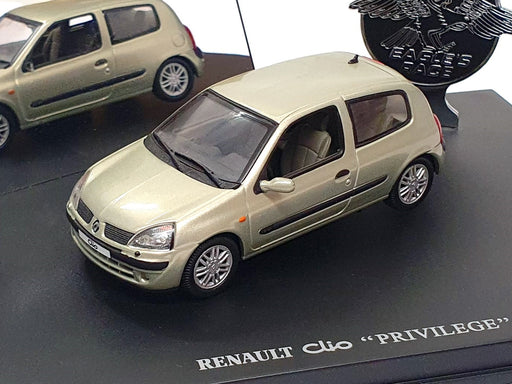 Eagle Collectibles 1/43 Scale 2401 - Renault Clio Privilege - Met. Green