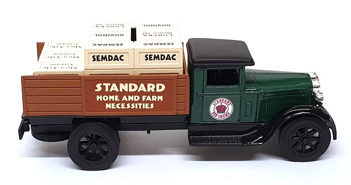 Ertl Appx 18cm Long 3720 - 1931 International Stake Truck With Crates Coin Bank