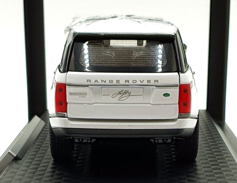 QY Toys 1/24 Scale Q2001A - Land Rover Range Rover 50th Anniversary Ed - White