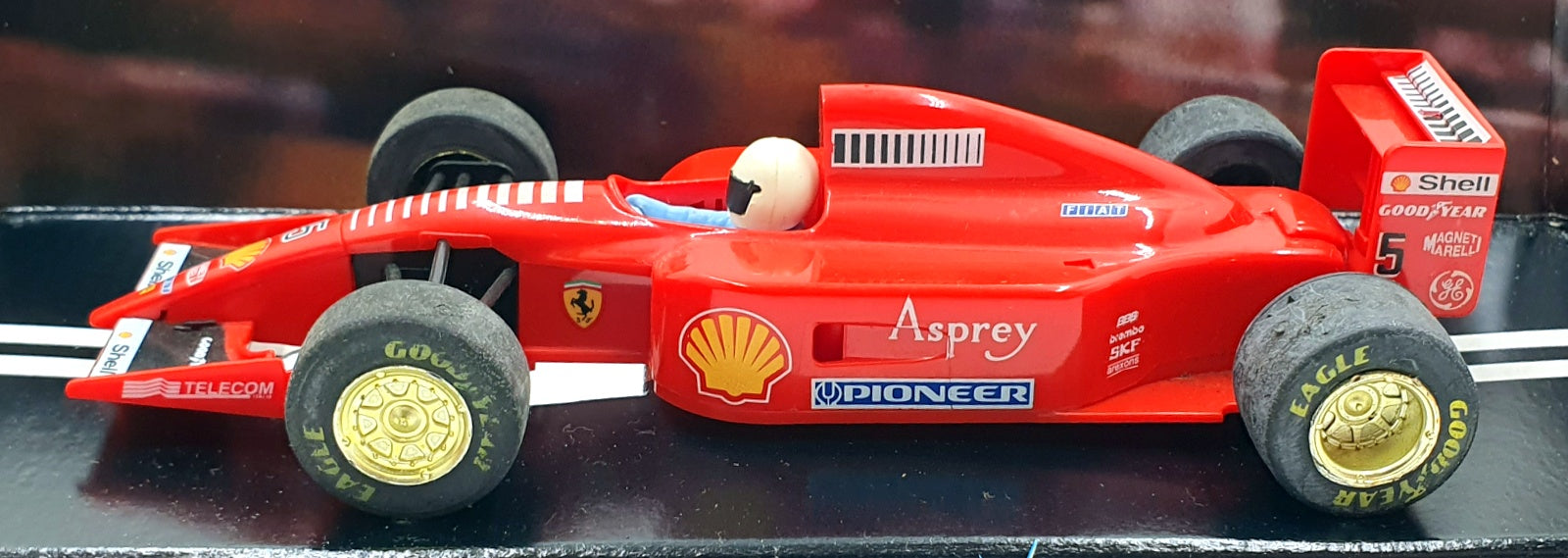 Scalextric 1/32 Scale Slotcar C410 - Ferrari 643 F1 #5 - White Helmet