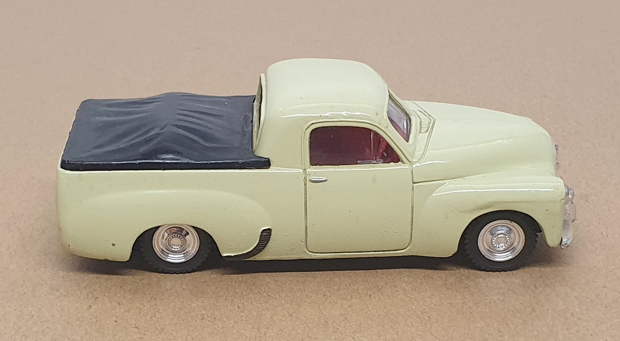 Trax 1/43 Scale Diecast 8002 - FJ Holden Utility Truck - Very Pale Green