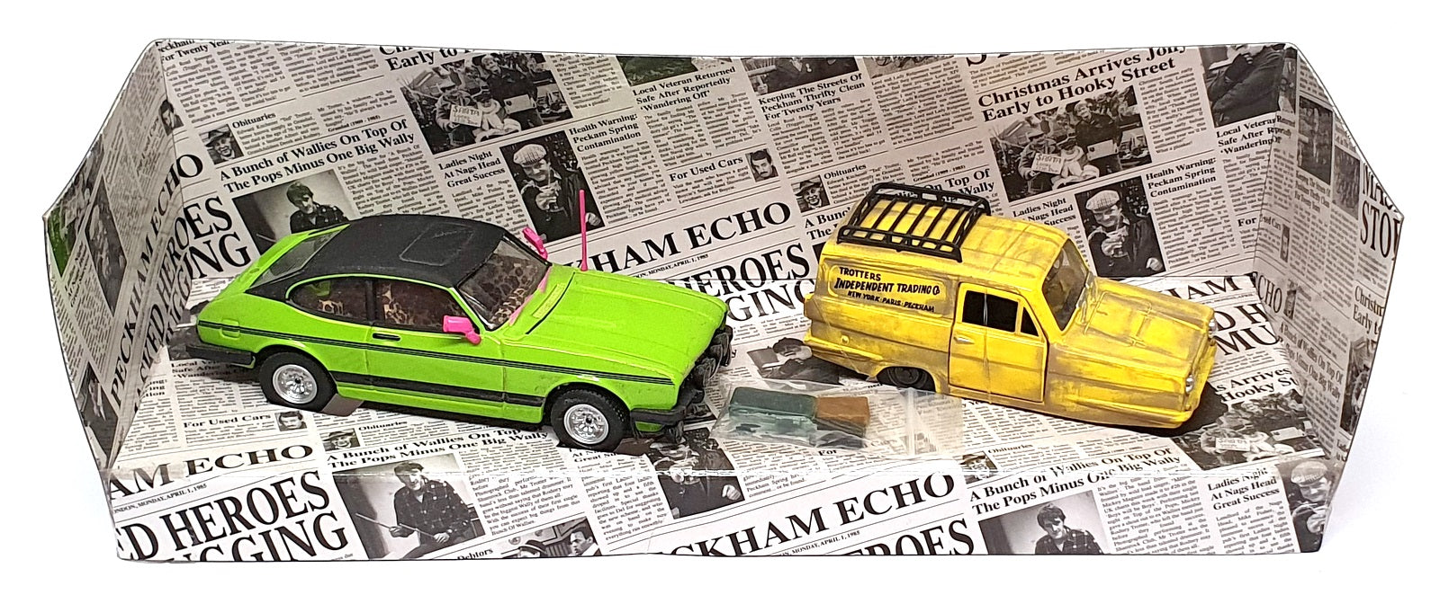 Corgi 1/36 Scale CC99189 Only Fools & Horses Del Boys Reliant Regal & Ford Capri