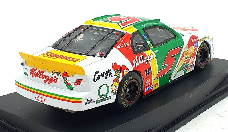 Revell 1/24 Scale 3930 - Chevrolet #5 Kelloggs - Terry Labonte