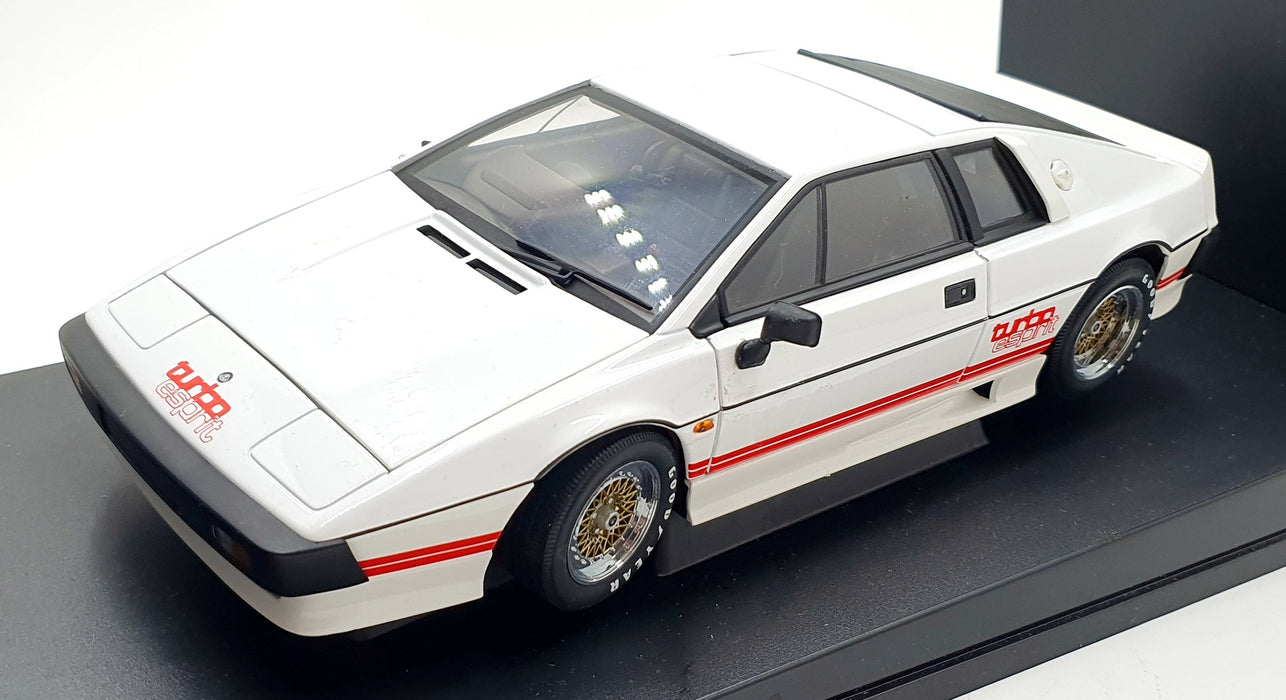 Autoart 1/18 Scale Diecast 70062 - Lotus Esprit Turbo RHD - White