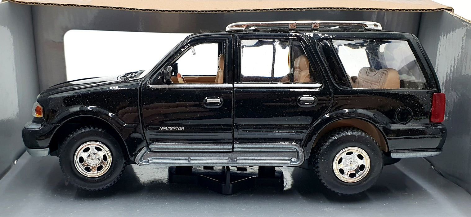 Redbox 1/24 Scale Diecast 68029 - 1998 Lincoln Navigator - Black