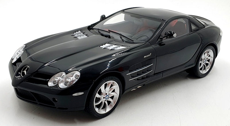 CMC 1/12 Scale Diecast DC26124C - Mercedes-Benz SLR McLaren - Black