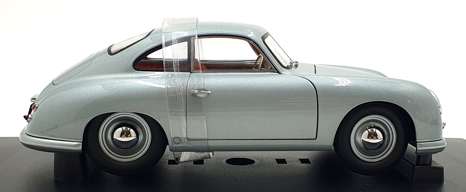 Autoart 1/18 Scale Diecast 77947 - Porsche 356 Coupe (Fish Silver Green)