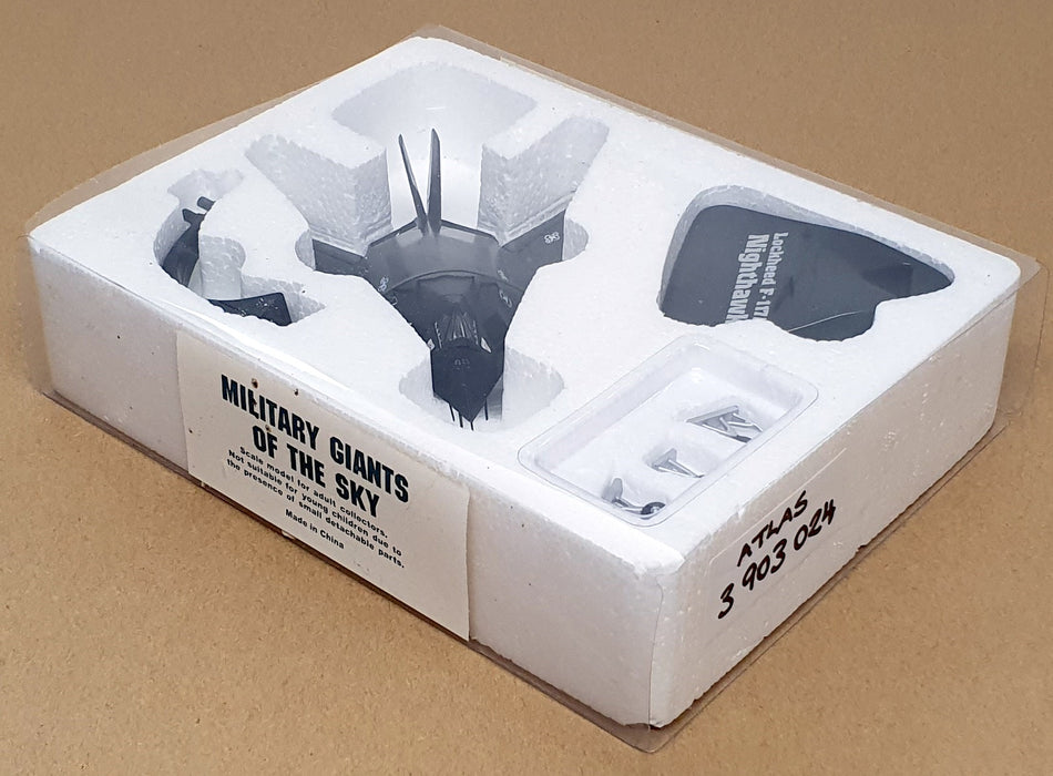 Atlas Editions 1/144 Scale 3 903 024 - Lockheed F-117A Nighthawk Aircraft
