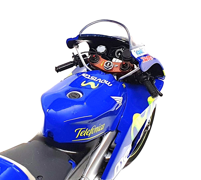 Minichamps 1/12 Scale 122 051015 - Honda RC211V Movistar S. Gibernau MotoGP 2005