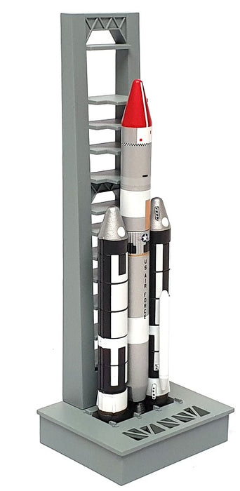 Dragon 1/400 Scale 56341 - NASA Titan IIIC Rocket Maiden Flight W/Launch Pad