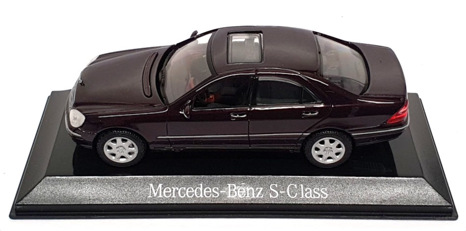 Maisto 1/43 Scale B6 600 5751 - Mercedes Benz S-Class - Met Dk Purple