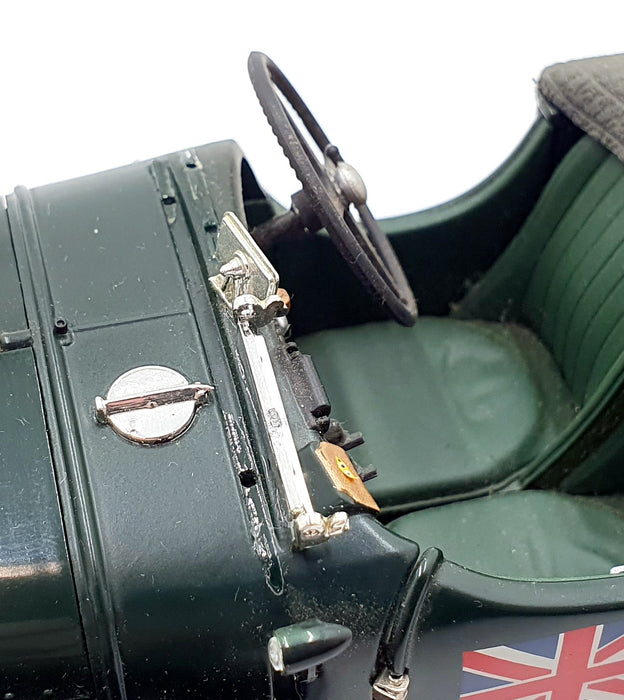 Minichamps 1/18 Scale DC25326A - Bentley 4 1/2 Litre Blower #9 Le Mans - Green