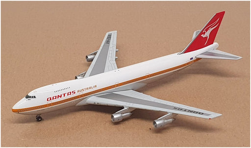 Gemini Jets 1/400 Scale GJQFA066 - Boeing 747-200 Aircraft Quantis VH-EBA