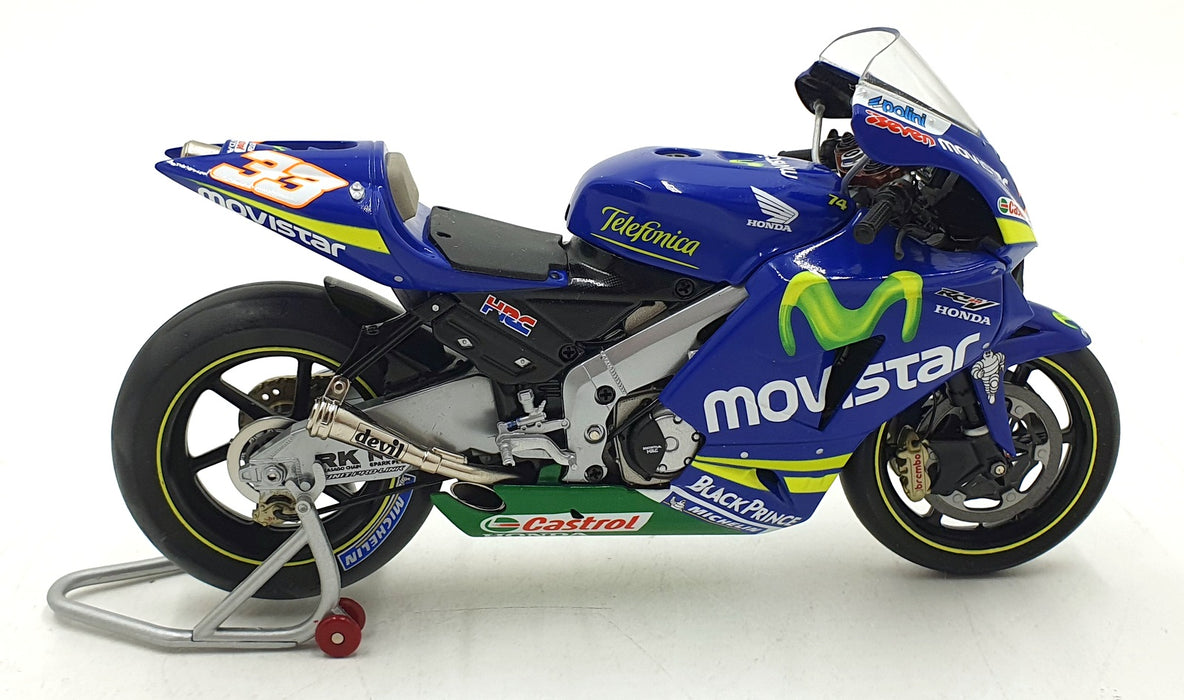 Minichamps 1/12 Scale 122 051033 Honda RC211V Movistar Melandri Moto GP 2005