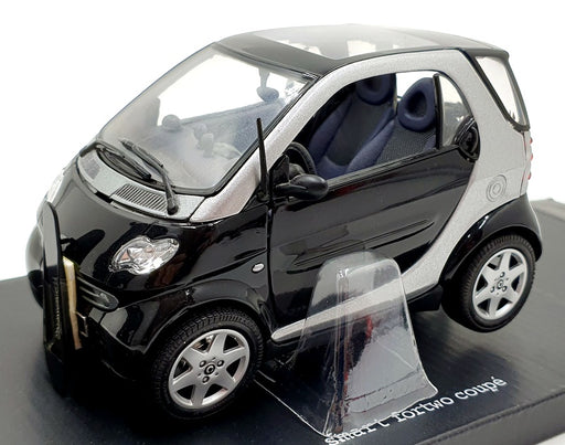 Kyosho 1/18 Scale Diecast 0011558 - Smart Fortwo Coupe - Black With Bodypanels