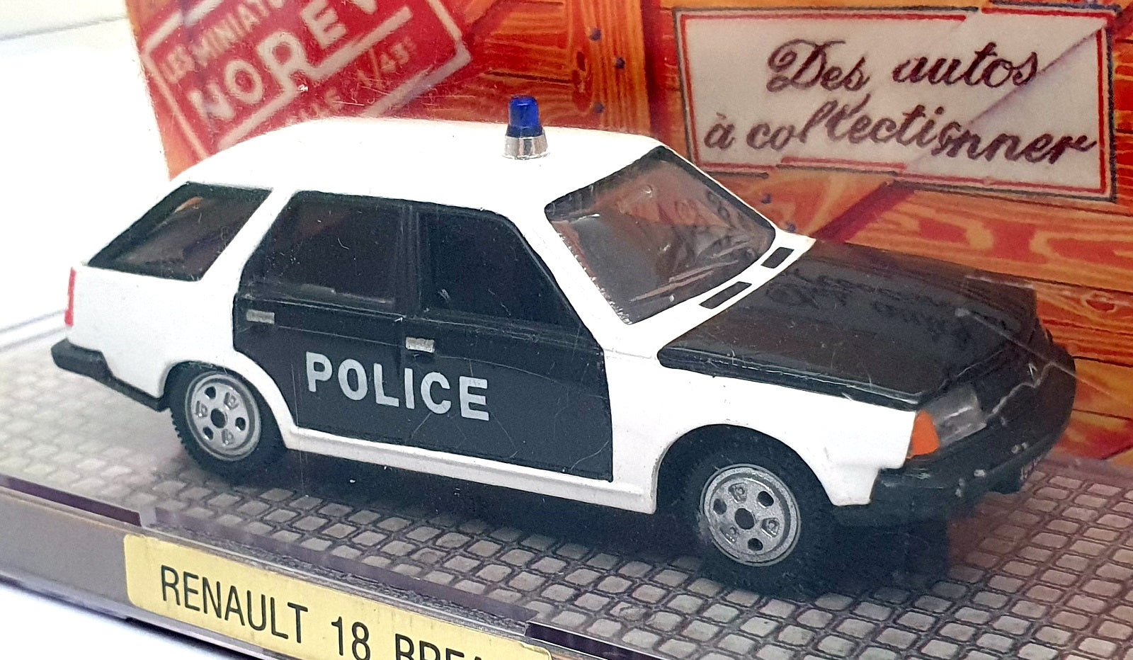 Norev 1/43 Scale Diecast CSK75 - Renault 18 Break Police Car - Black/White