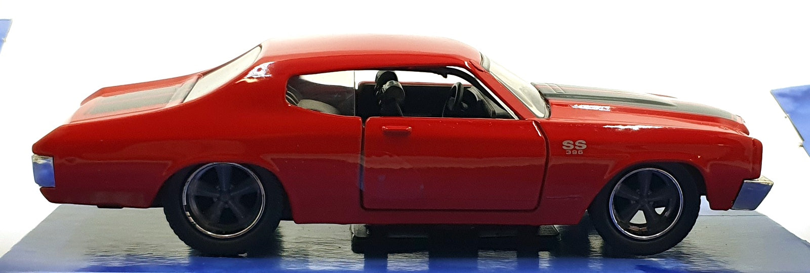 Jada 1/32 Scale 20028 - Fast and Furious Dom's Chevrolet Chevelle SS - Red/Black
