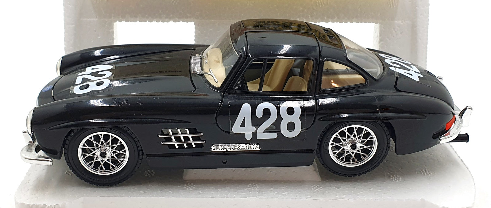 Burago 1/24 Scale Diecast 0132 - Mercedes-Benz 300SL Mille M. 1954 - Black