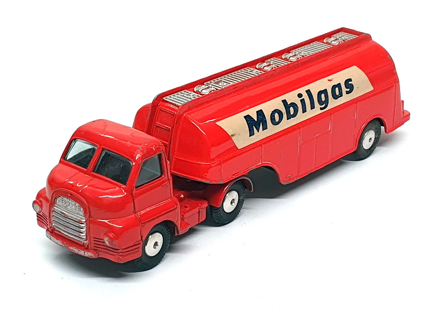 Corgi 19cm Long Original Diecast 1110 - Bedford Petrol Tanker Mobilgas - Red