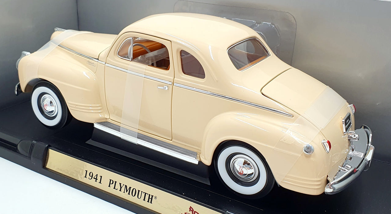 Road Signature 1/18 Scale Diecast 92398 - 1941 Plymouth - Cream