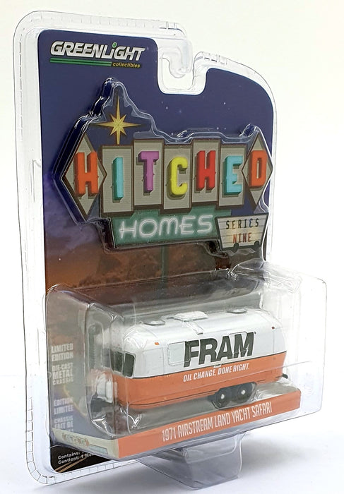 Greenlight 1/64 Scale 34090-B - 1971 Airstream Land Yacht Safari - FRAM